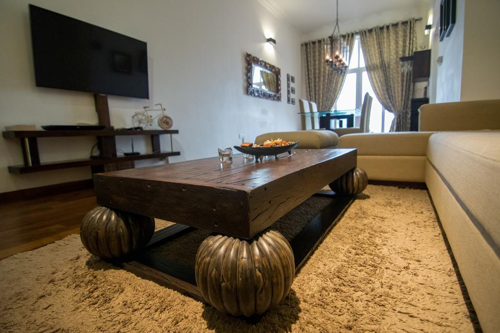 Cozy Sea View Luxury Apartment, Fully Furnished, 2 Bedrooms, 2 Bathrooms Dehiwala-Mount Lavinia Eksteriør bilde